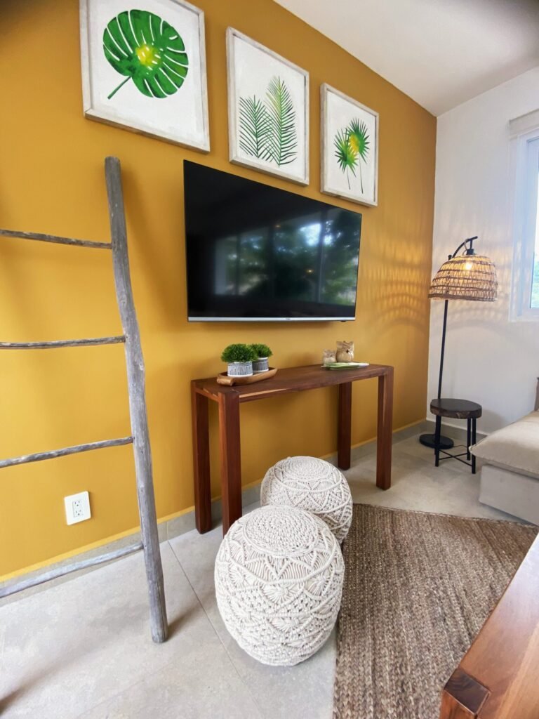 10-Art-and-Decor.jpg