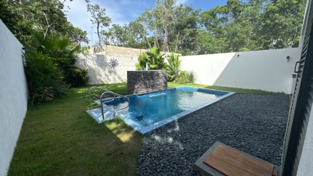 Backyard-pool-1.jpg