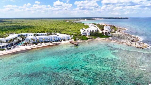 Beach-in-front-of-Gran-Oasis-Aventuras-Akumal.jpg