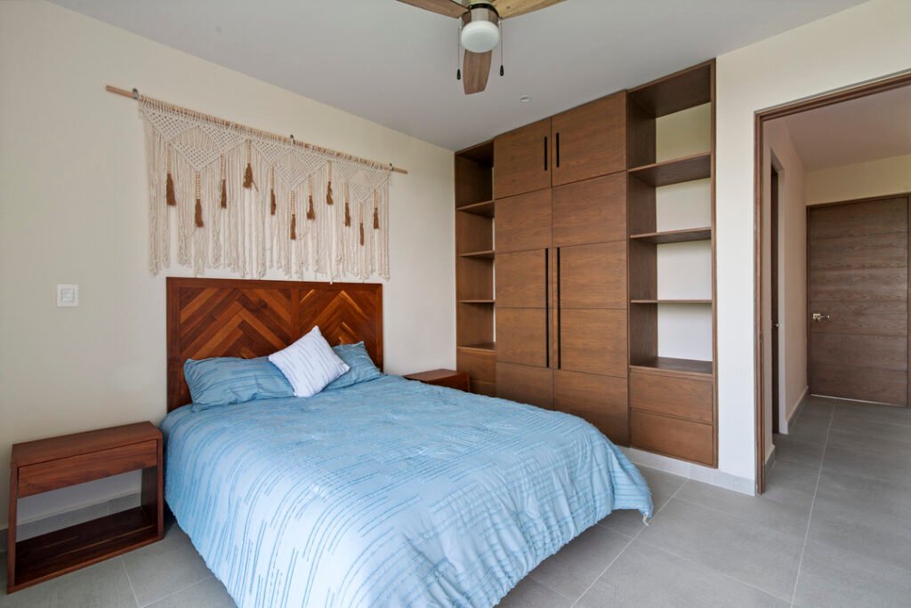 Bestdeal-SantamarC305-27.jpg