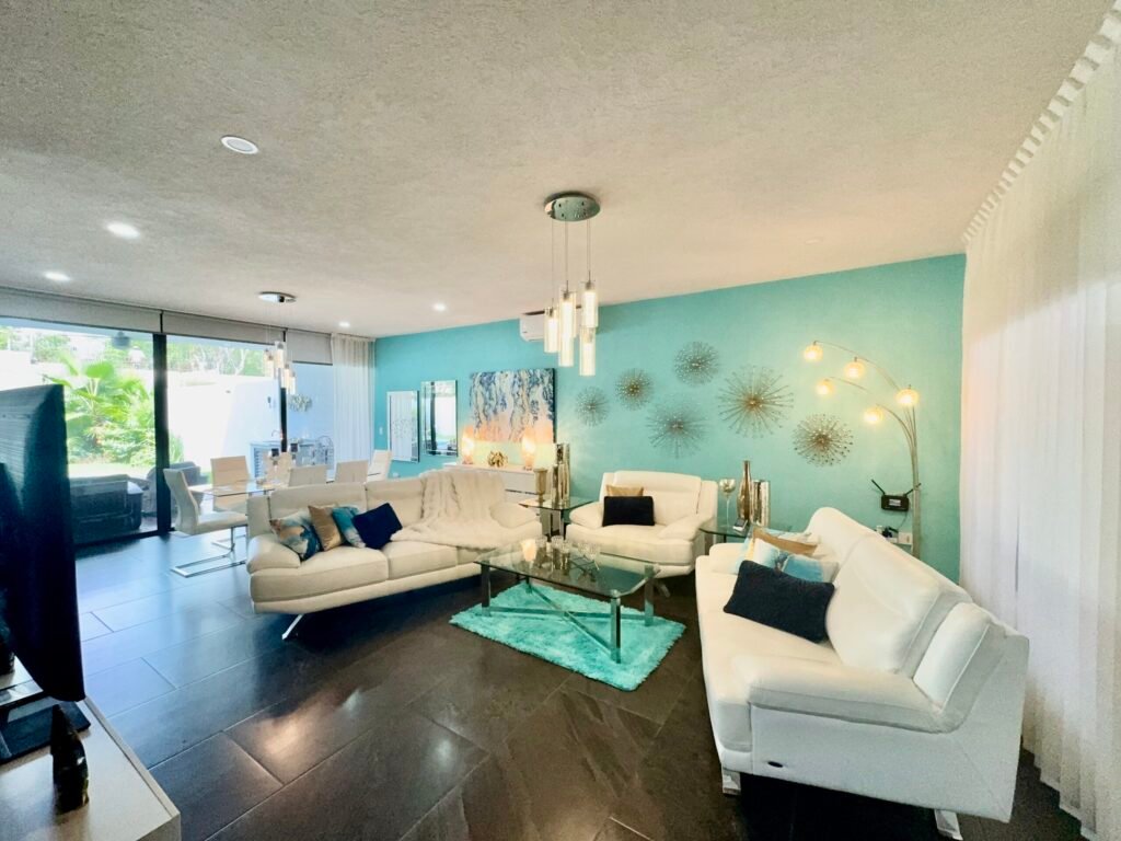 Livingroom-1.jpg