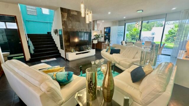Livingroom.jpg