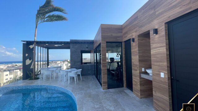 MY-MENESSE-IN-PLAYA_-12.jpg