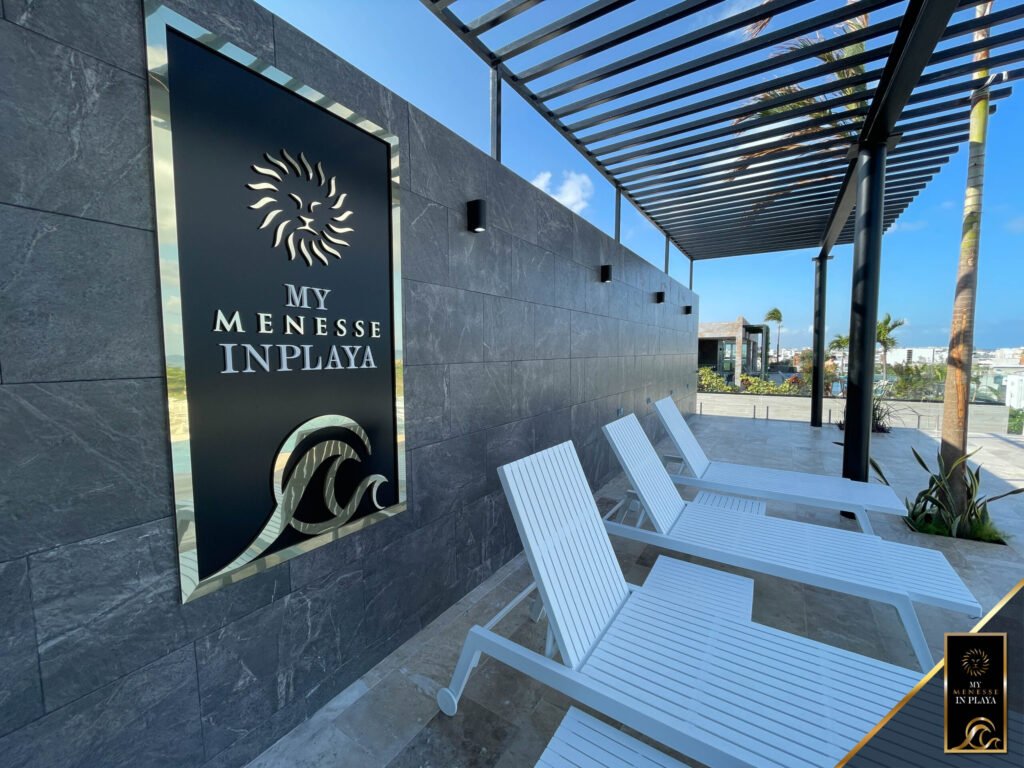 MY-MENESSE-IN-PLAYA_-16.jpg