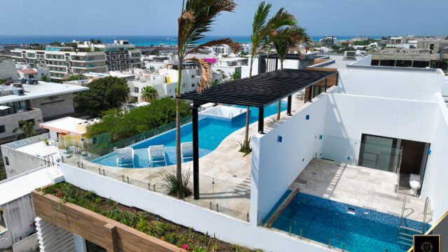 MY-MENESSE-IN-PLAYA_-6.jpg