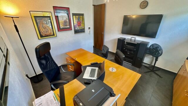 Main-level-bedroom-or-office.jpg