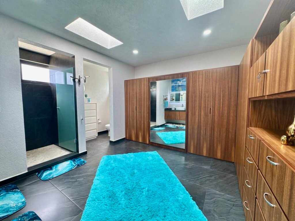Master-Bathroom-1.jpg