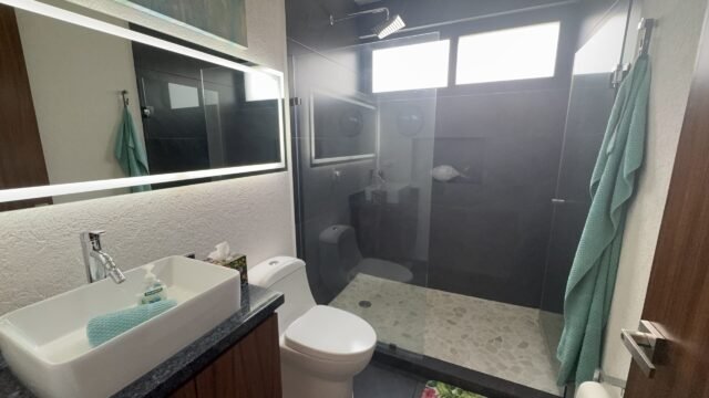 Second-bedroom-bathroom.jpg