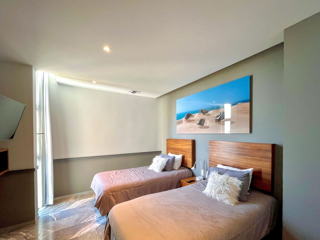 Singular-Joy-3-Bed-Condo-New-17.jpg