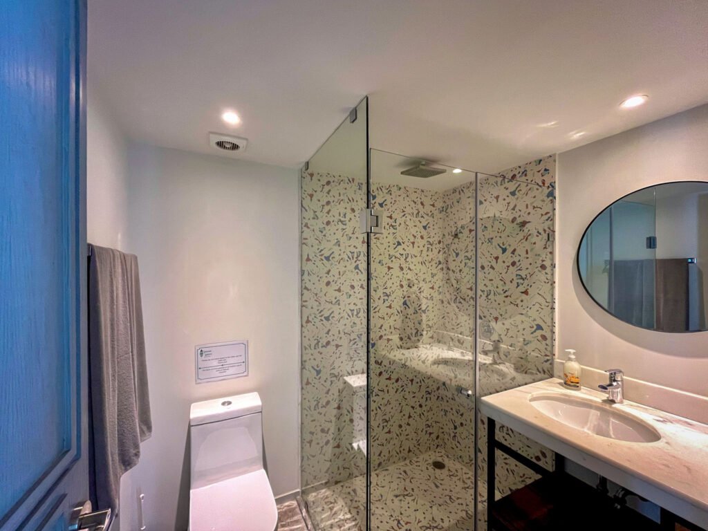 Singular-Joy-3-Bed-Condo-New-19.jpg