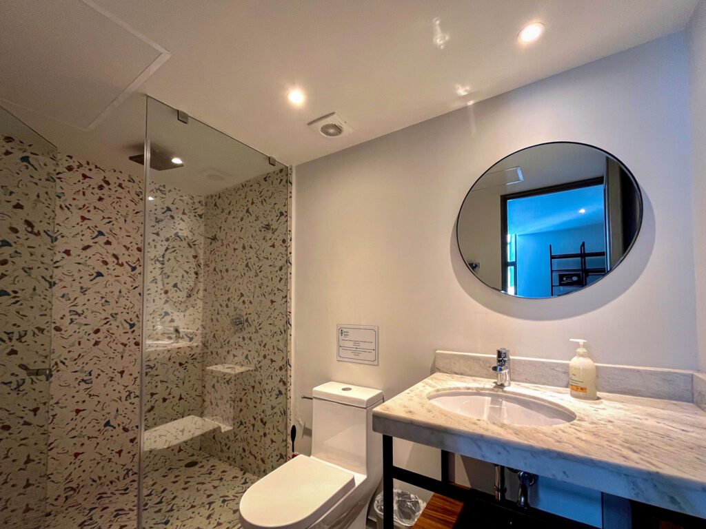 Singular-Joy-3-Bed-Condo-New-27.jpg