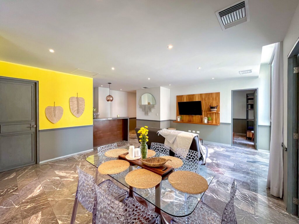 Singular-Joy-3-Bed-Condo-New-7.jpg